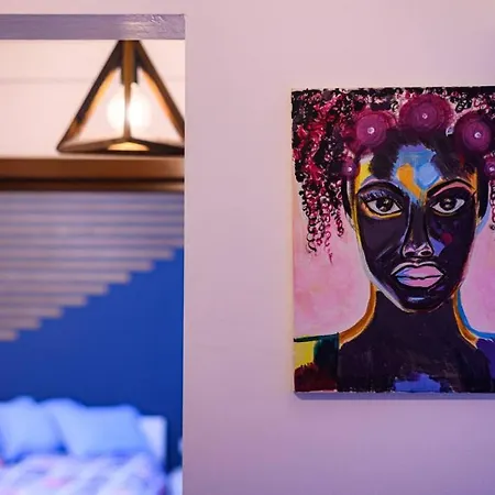 2 Designer Seconds Away From тhe Main Street, Free Parking * صوفيا