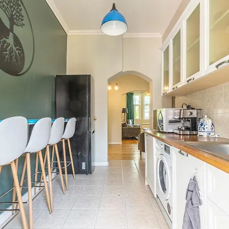 Apartmán 2 Designer Seconds Away From тhe Main Street, Free Parking Sofie