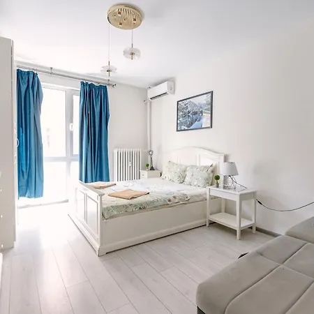 Apartman 2 Designer Seconds Away From тhe Main Street, Free Parking