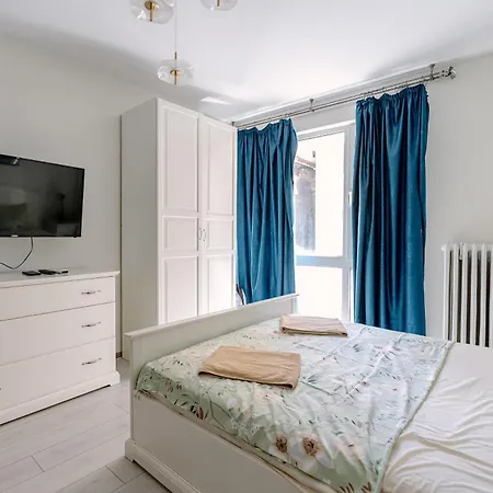 Apartman 2 Designer Seconds Away From тhe Main Street, Free Parking Szófia